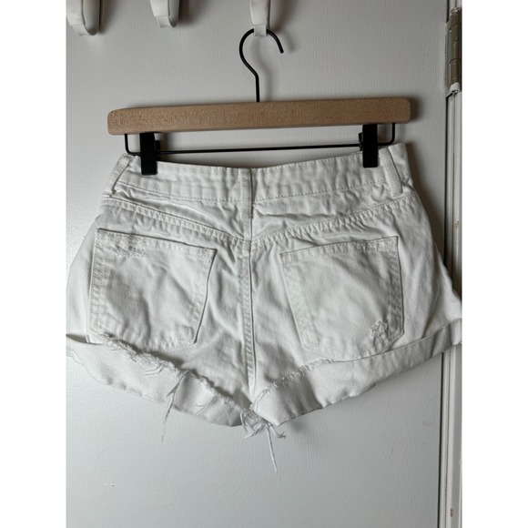 Forever 21 distressed‎ white cut off denim shorts - Picture 2 of 4